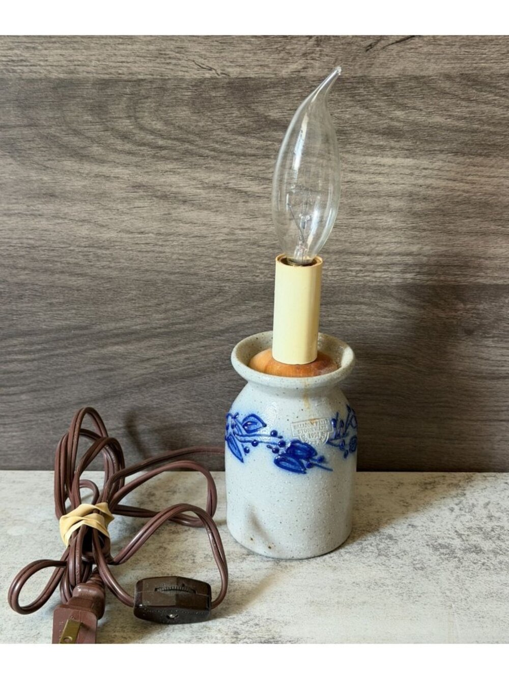 Vintage Salmon Falls Stoneware 1994 RARE Berry Vine Mini Lamp Nightlight 6"